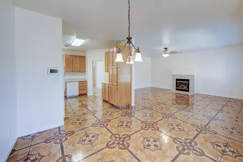 Living - 685 Gateway Dr, Merced, CA 95340 photo 2 of 3