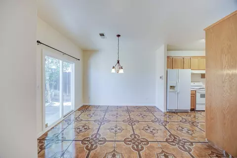 Dining - 685 Gateway Dr, Merced, CA 95340 photo 1 of 1