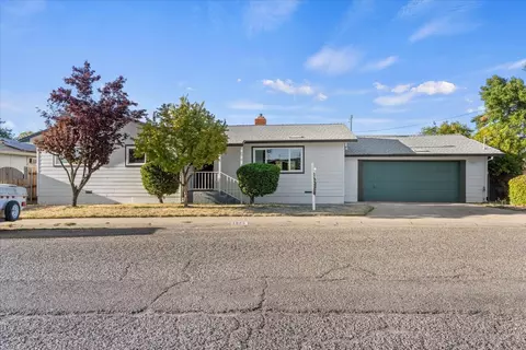 1983 17th St, Olivehurst, CA 95961 photo 1