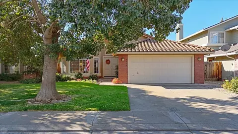 2212 Quebec Ct, Modesto, CA 95356 photo 1