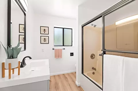 Bath - 3620 Longview Rd, Antioch, CA 94509 photo 6 of 7