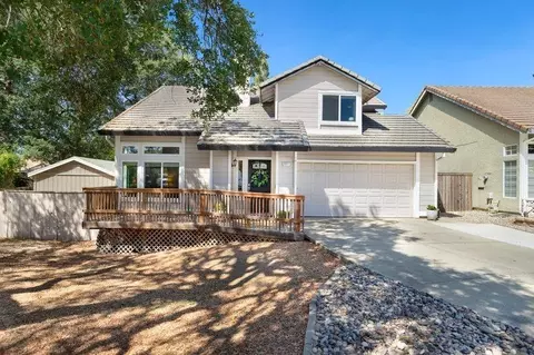 301 Peridot Ct, Roseville, CA 95678