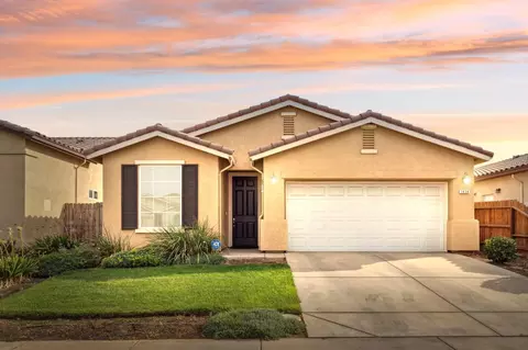 1428 Dynes St, Merced, CA 95348 photo 2