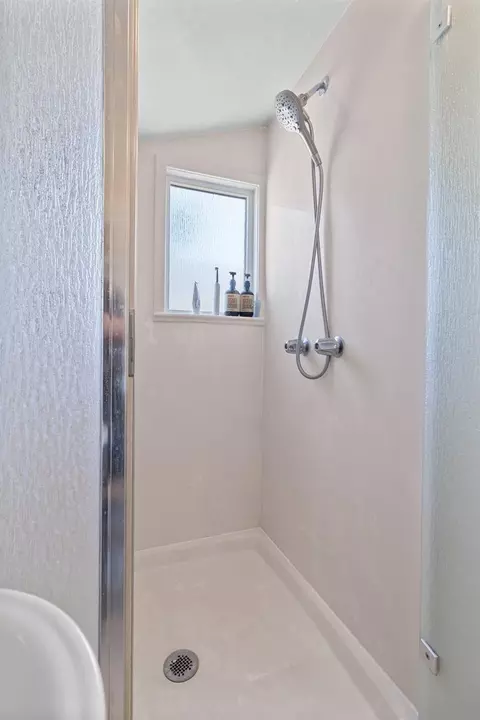 Bath - 490 West Ave, Gustine, CA 95322 photo 3 of 3