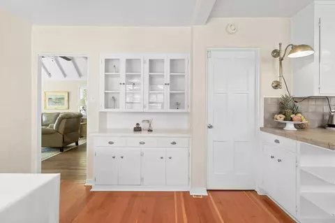 Kitchen - 490 West Ave, Gustine, CA 95322 photo 3 of 5