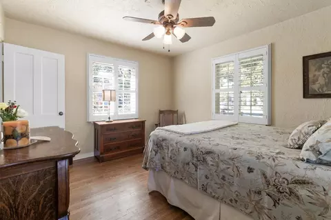 Bedroom - 490 West Ave, Gustine, CA 95322 photo 2 of 3