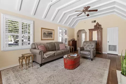 Living - 490 West Ave, Gustine, CA 95322 photo 1 of 2