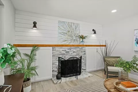 Living - 4960 Heatherdale Ln, Carmichael, CA 95608 photo 4 of 4