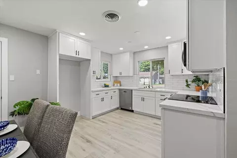 Kitchen - 4960 Heatherdale Ln, Carmichael, CA 95608 photo 2 of 2