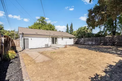 Exterior - 4960 Heatherdale Ln, Carmichael, CA 95608 photo 5 of 5