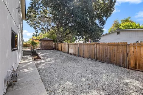 Exterior - 2526 Gunn Rd, Carmichael, CA 95608 photo 16 of 17
