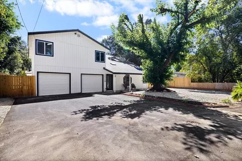 Exterior - 2526 Gunn Rd, Carmichael, CA 95608 photo 2 of 17