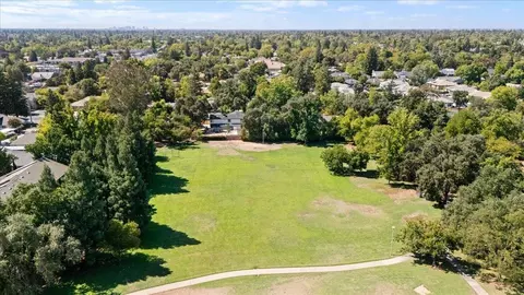 View/Area - 2526 Gunn Rd, Carmichael, CA 95608 photo 6 of 7