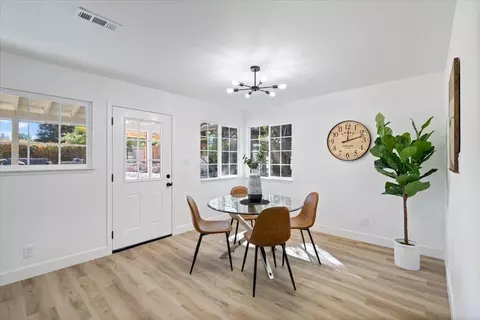 Dining - 2526 Gunn Rd, Carmichael, CA 95608 photo 2 of 4