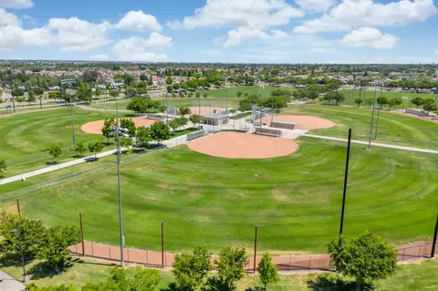 View/Area - 2934 Lyon Ct, Tracy, CA 95377 photo 5 of 10