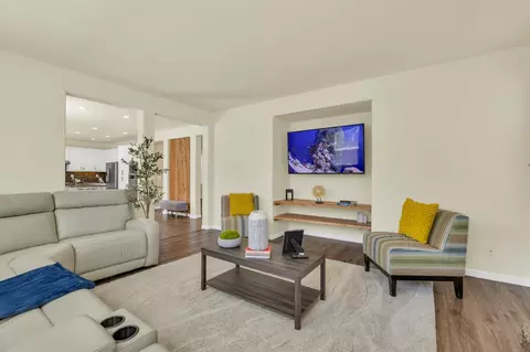 Living - 2934 Lyon Ct, Tracy, CA 95377 photo 3 of 4