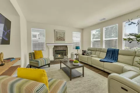 Living - 2934 Lyon Ct, Tracy, CA 95377 photo 1 of 4
