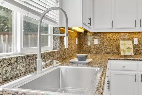 Kitchen - 2934 Lyon Ct, Tracy, CA 95377 photo 6 of 7