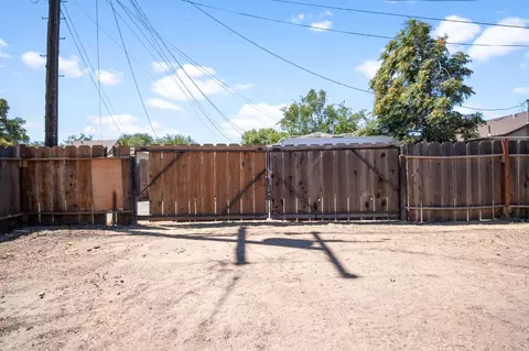 640 W 11th St, Merced, CA 95341 photo 22
