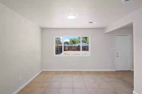 640 W 11th St, Merced, CA 95341 photo 9