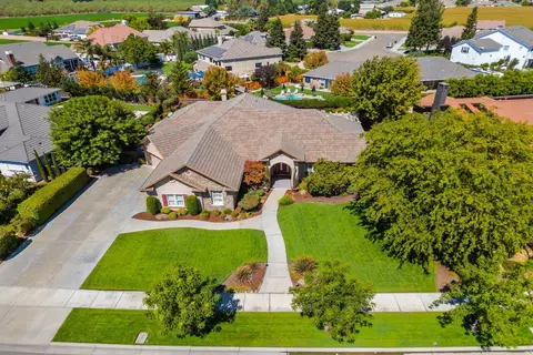 1875 Doak Blvd, Ripon, CA 95366 photo 2