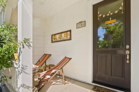Exterior - 1704 Vine St, Davis, CA 95616 photo 4 of 6