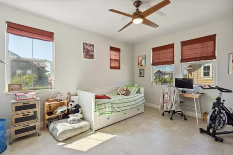 Bedroom - 1704 Vine St, Davis, CA 95616 photo 3 of 4