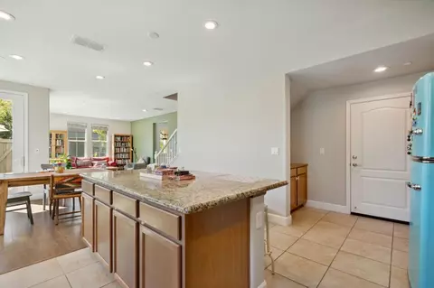 Entry Way - 1704 Vine St, Davis, CA 95616 photo 2 of 2