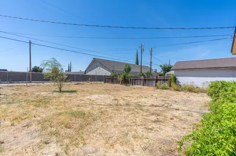 Exterior - 5463 8th St, Keyes, CA 95328 photo 9 of 10