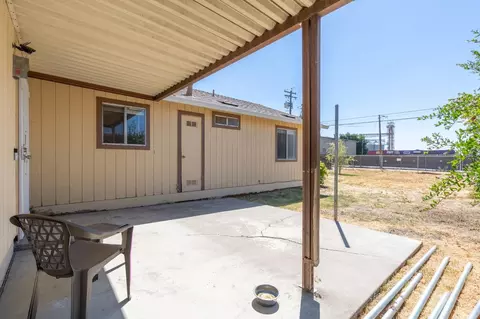 Exterior - 5463 8th St, Keyes, CA 95328 photo 5 of 10