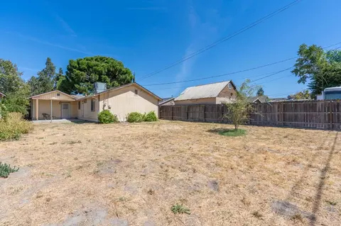 Exterior - 5463 8th St, Keyes, CA 95328 photo 10 of 10