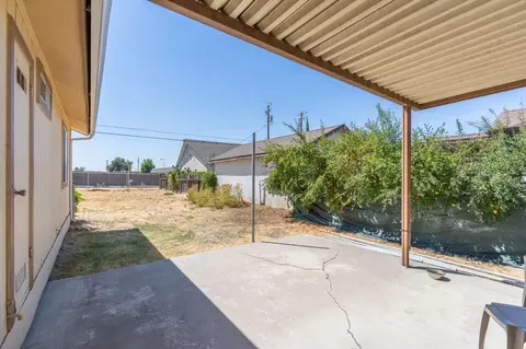 Exterior - 5463 8th St, Keyes, CA 95328 photo 4 of 10