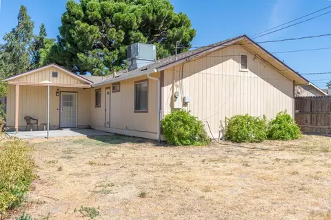 Exterior - 5463 8th St, Keyes, CA 95328 photo 6 of 10