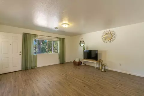 Living - 5463 8th St, Keyes, CA 95328 photo 2 of 4