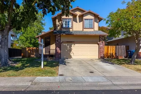 162 Creekside Cir, Sacramento, CA 95823