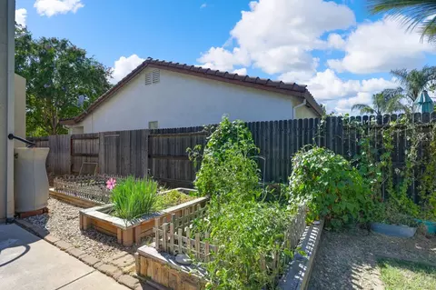 Exterior - 4538 Rosecliff Cir, Mather, CA 95655 photo 18 of 21