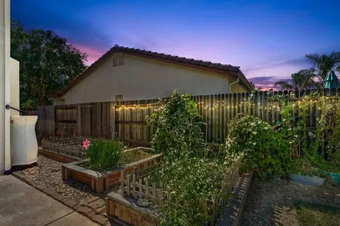 Exterior - 4538 Rosecliff Cir, Mather, CA 95655 photo 10 of 21