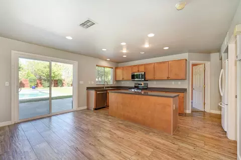 Kitchen - 4538 Rosecliff Cir, Mather, CA 95655 photo 1 of 3