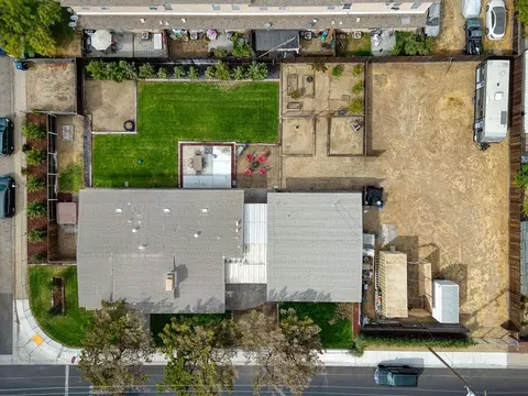 517 Wayside Dr, Turlock, CA 95380 photo 2
