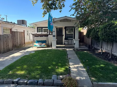 531 Bodem St, Modesto, CA 95350 photo 1