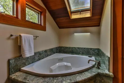 Bath - 307 Main, Winters, CA 95694 photo 8 of 10
