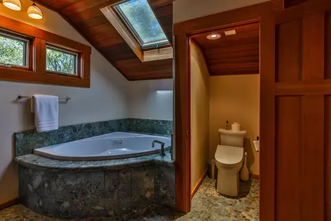 Bath - 307 Main, Winters, CA 95694 photo 10 of 10