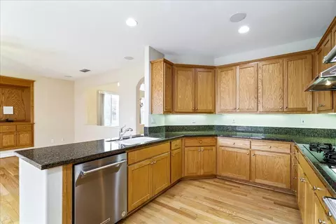 Kitchen - 2817 Abingdon Ct, Modesto, CA 95355 photo 3 of 4