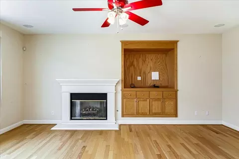 Living - 2817 Abingdon Ct, Modesto, CA 95355 photo 8 of 12
