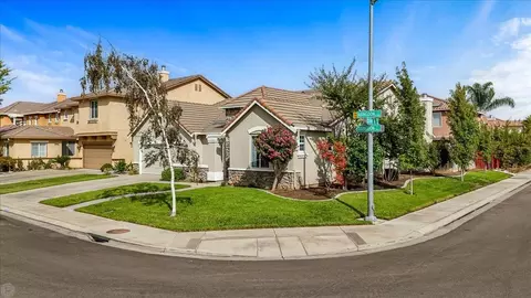 Exterior - 2817 Abingdon Ct, Modesto, CA 95355 photo 3 of 11