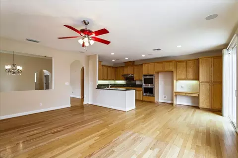 Living - 2817 Abingdon Ct, Modesto, CA 95355 photo 10 of 12