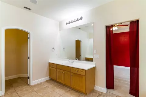Bath - 2817 Abingdon Ct, Modesto, CA 95355 photo 6 of 6