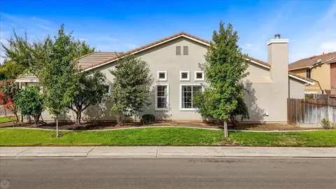 Exterior - 2817 Abingdon Ct, Modesto, CA 95355 photo 4 of 11