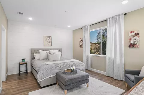 Bedroom - 1106 Crescent Ave, Manteca, CA 95336 photo 1 of 4