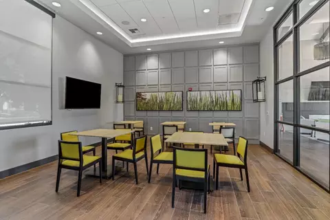 Dining - 1106 Crescent Ave, Manteca, CA 95336 photo 6 of 8